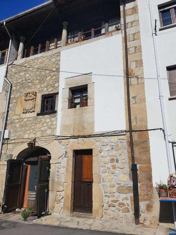 Casa Rural El Torrejon Arenas De Cabrales Exterior foto